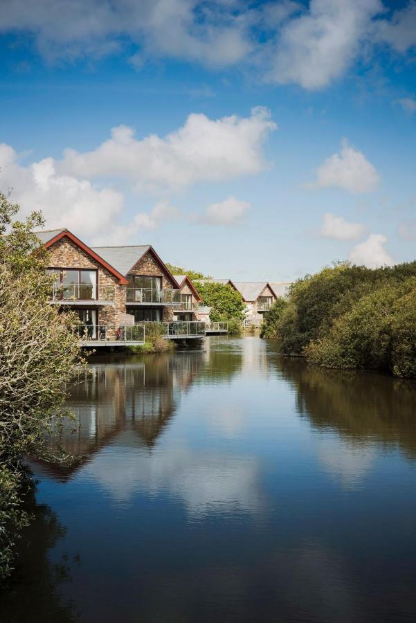 Kingfisher Hot Tub & Log Burner House On Premium Lakeside With Resort Facilities 大圣科勒姆 外观 照片
