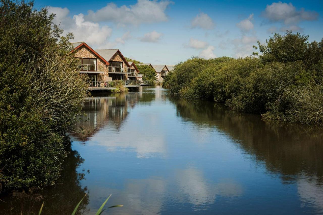 Kingfisher Hot Tub & Log Burner House On Premium Lakeside With Resort Facilities 大圣科勒姆 外观 照片